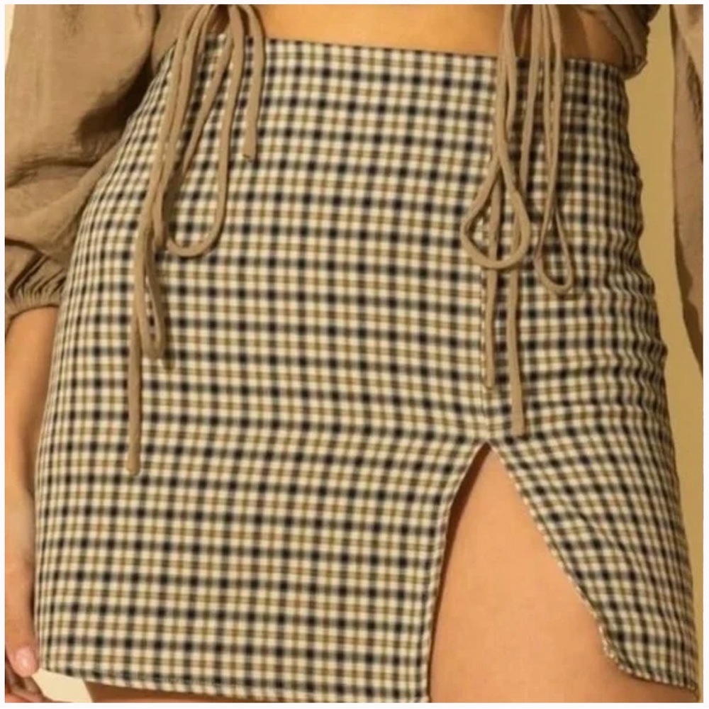 Garage mini slit skirt